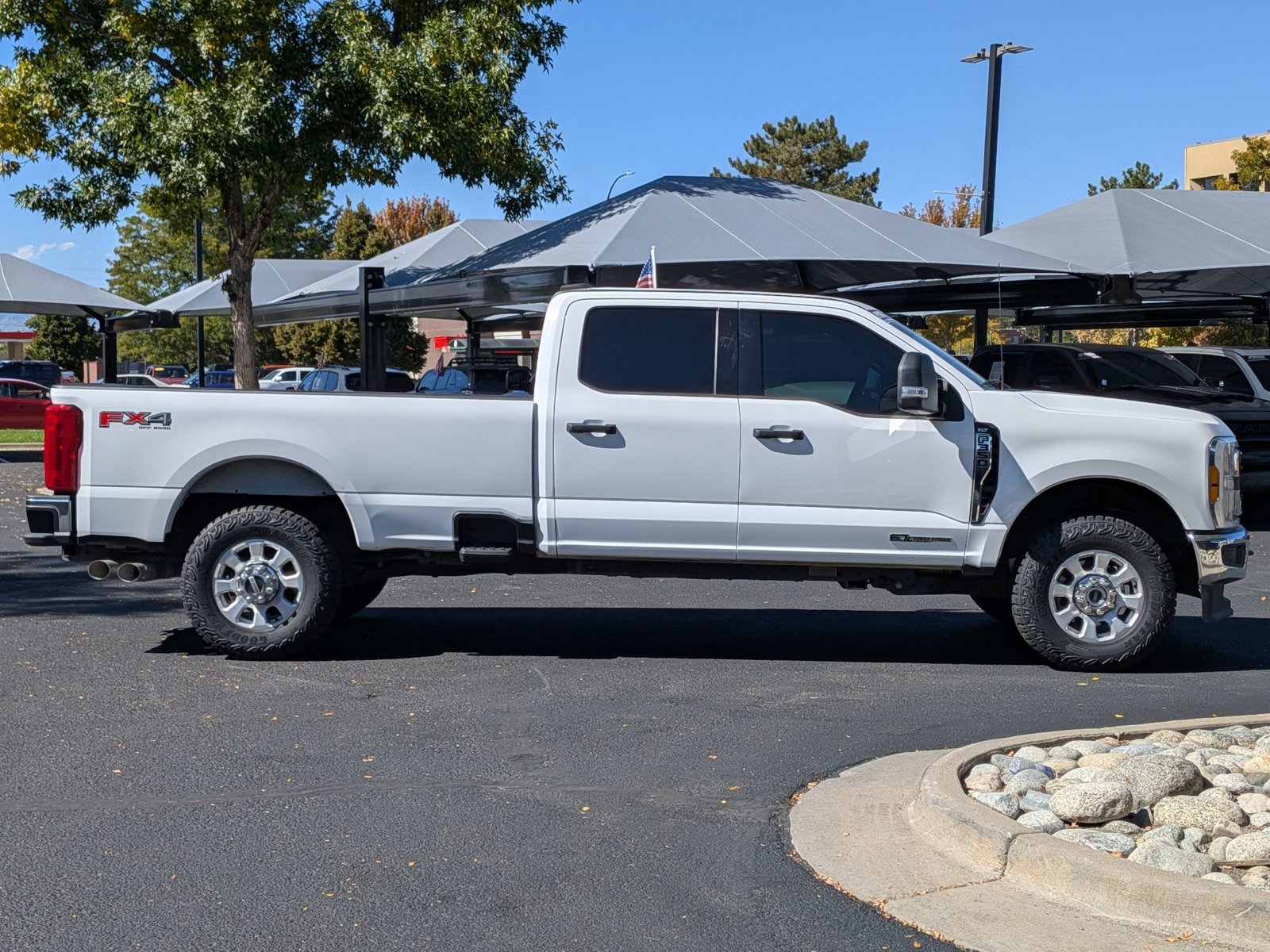 2023 Ford F-350 XLT photo 3