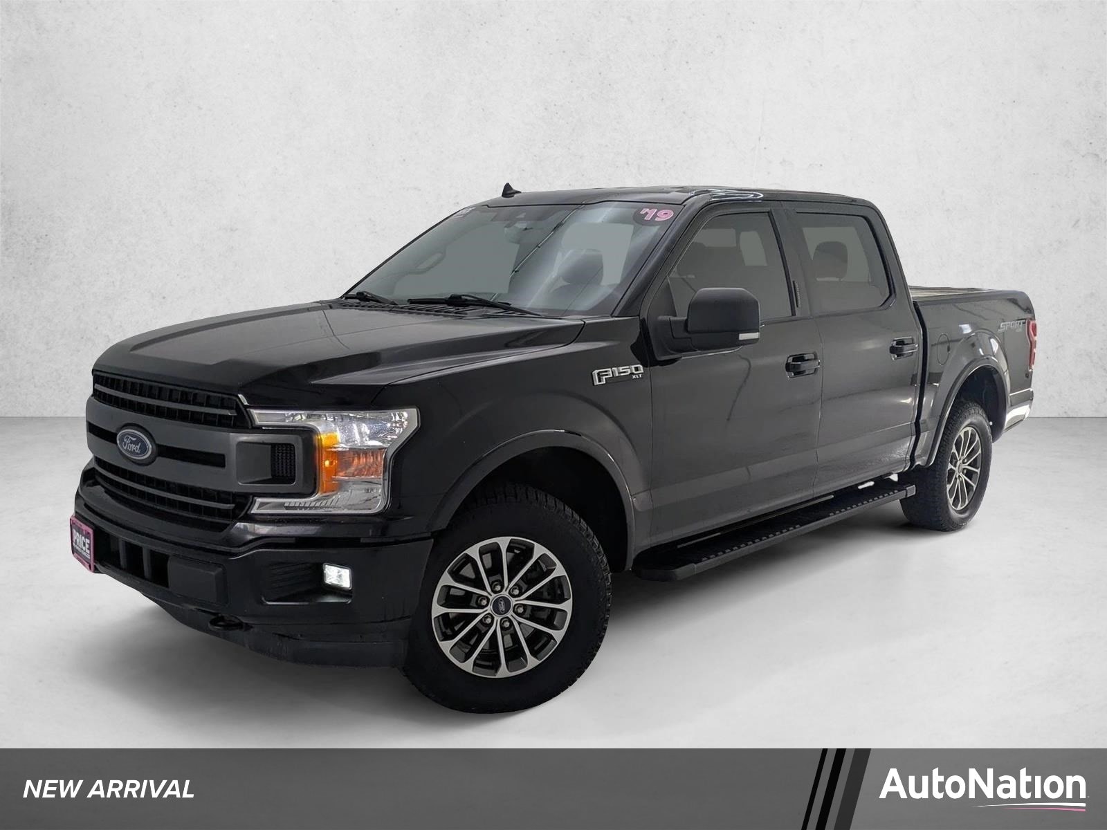 2019 Ford F-150 XLT 4x4 SuperCrew 145 in's photo