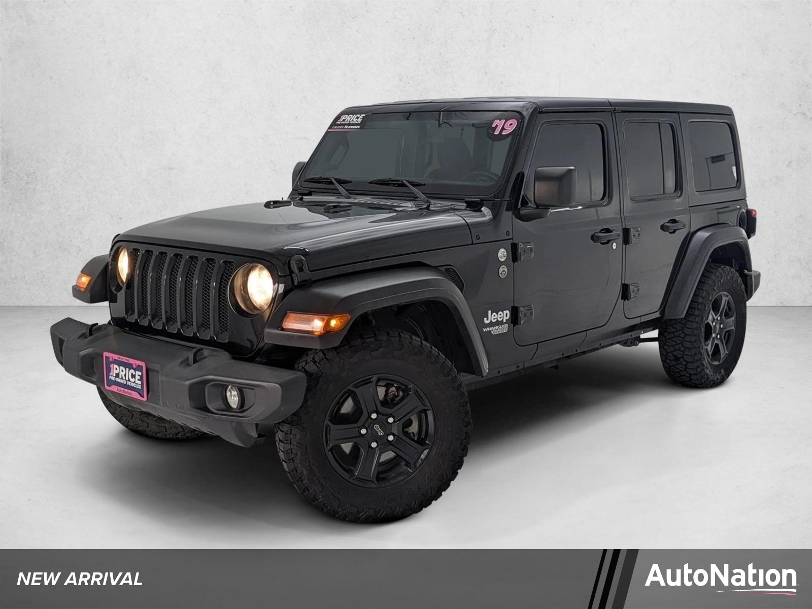 2019 Jeep Wrangler Sport S's photo