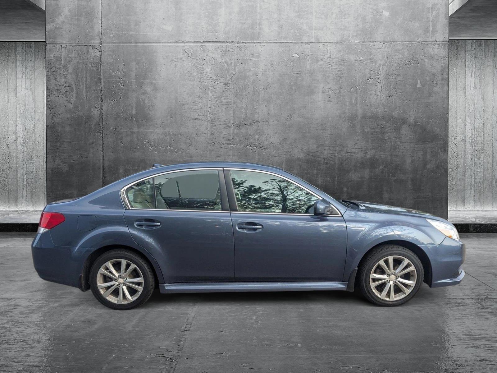 2014 Subaru Legacy 2.5i Premium photo 4