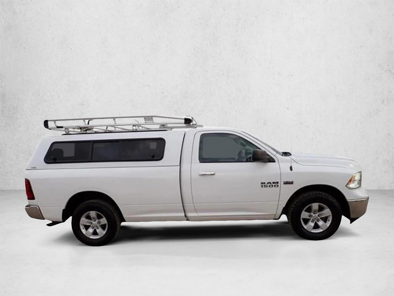 2018 Ram 1500 SLT photo 3