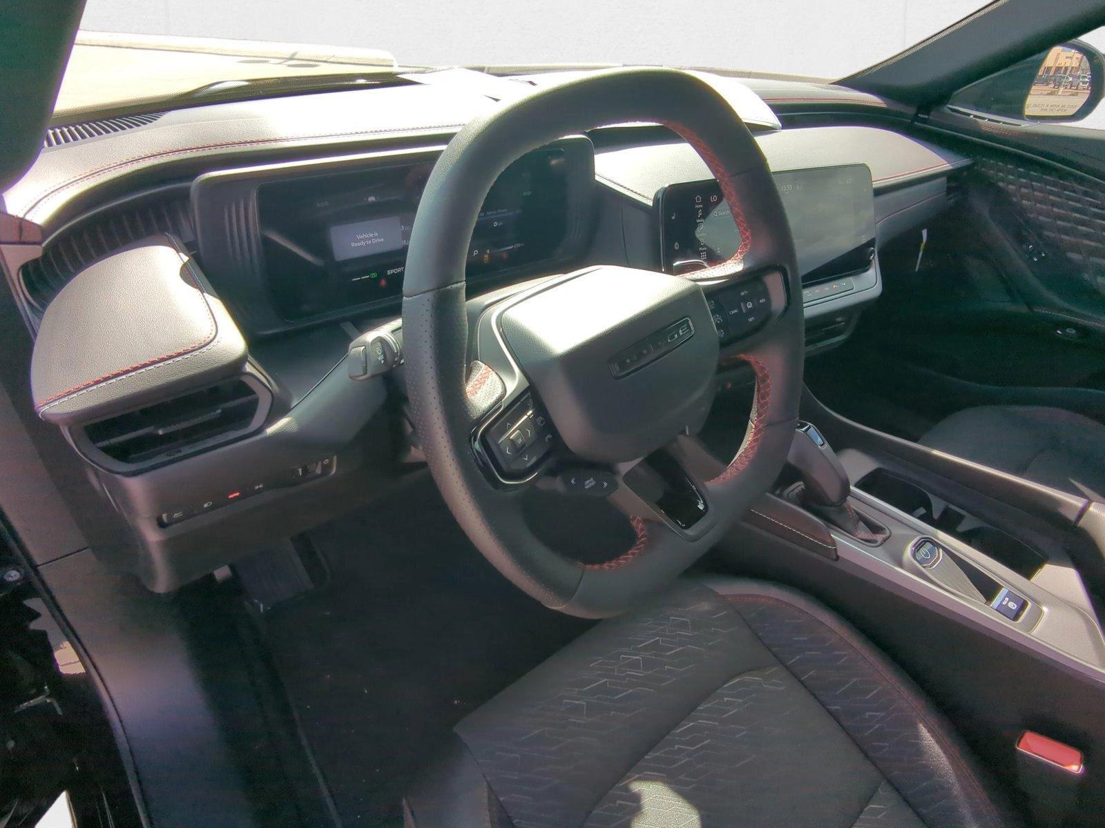 2025 Dodge Charger R/T photo 3