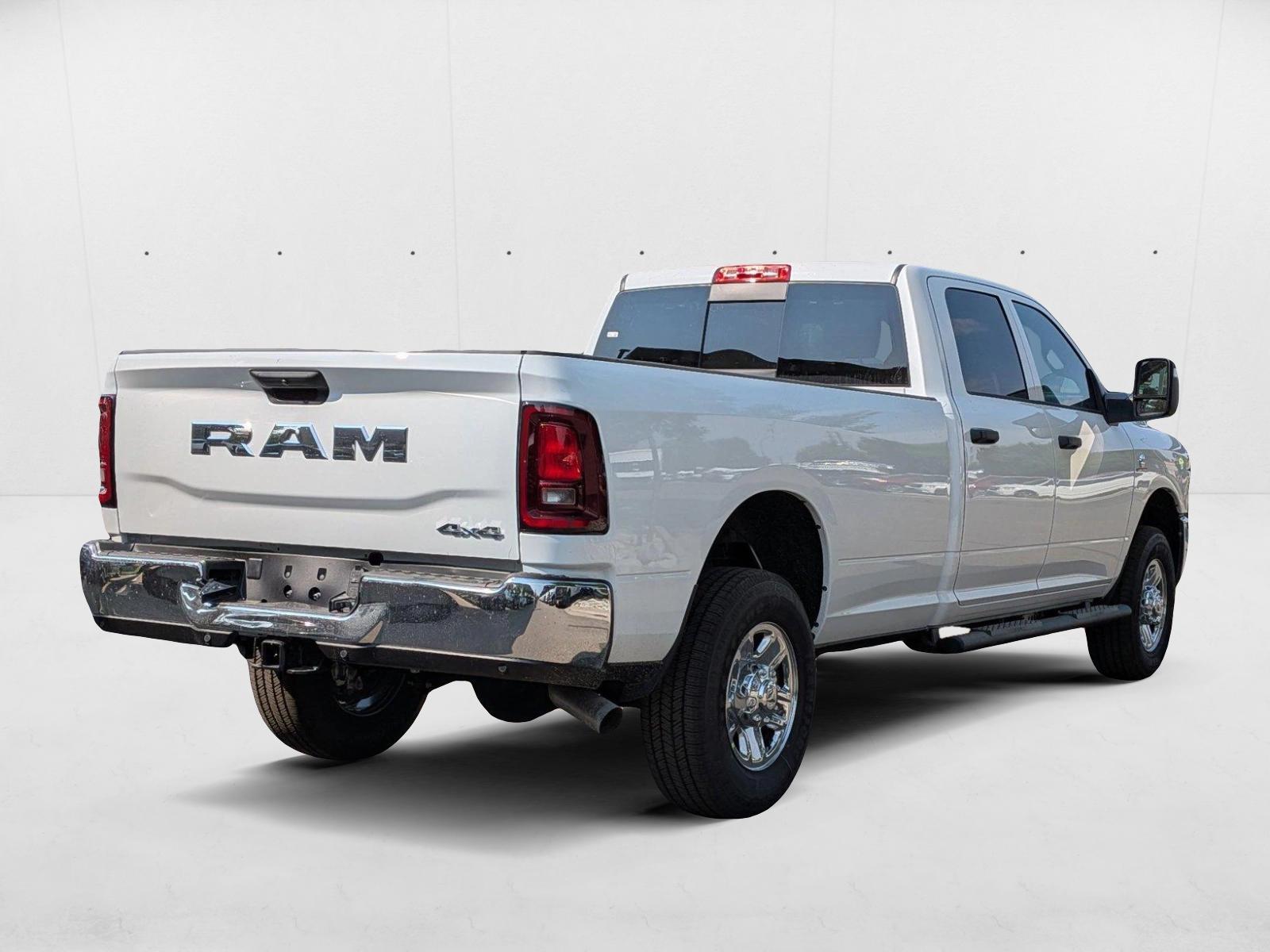 2025 Ram 3500 Tradesman photo 2