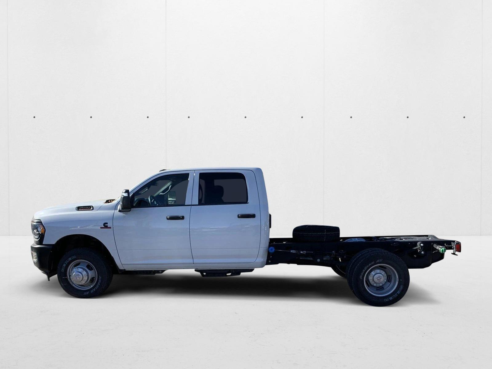 2024 Ram 3500 Tradesman photo 2
