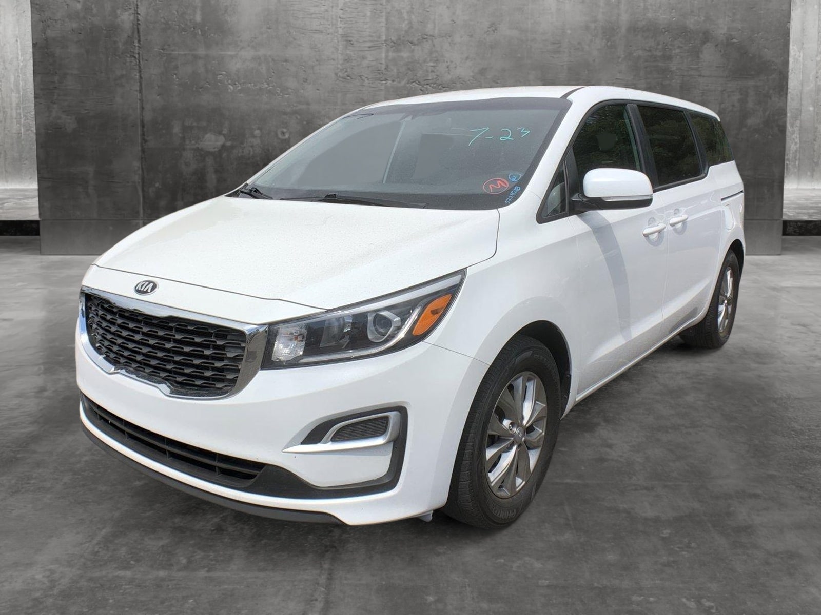 Used 2020 Kia Sedona L with VIN KNDMA5C14L6645686 for sale in Littleton, CO