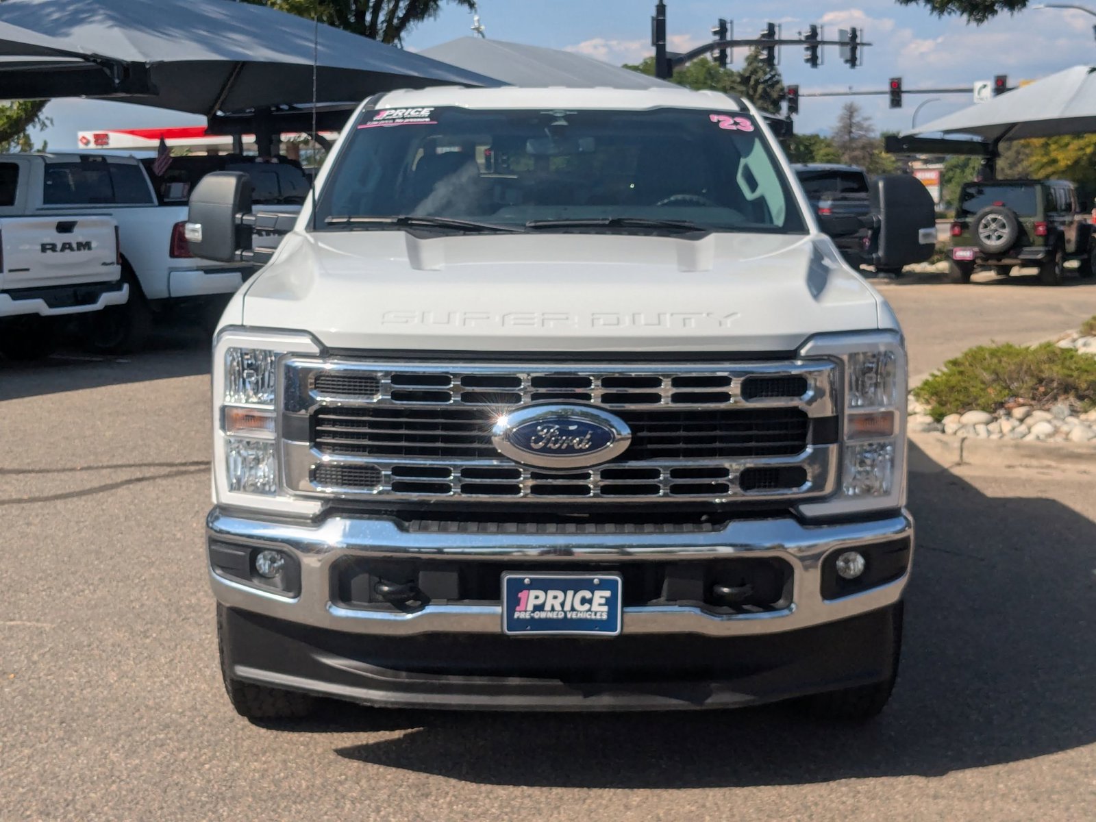 2023 Ford F-350 XLT photo 2
