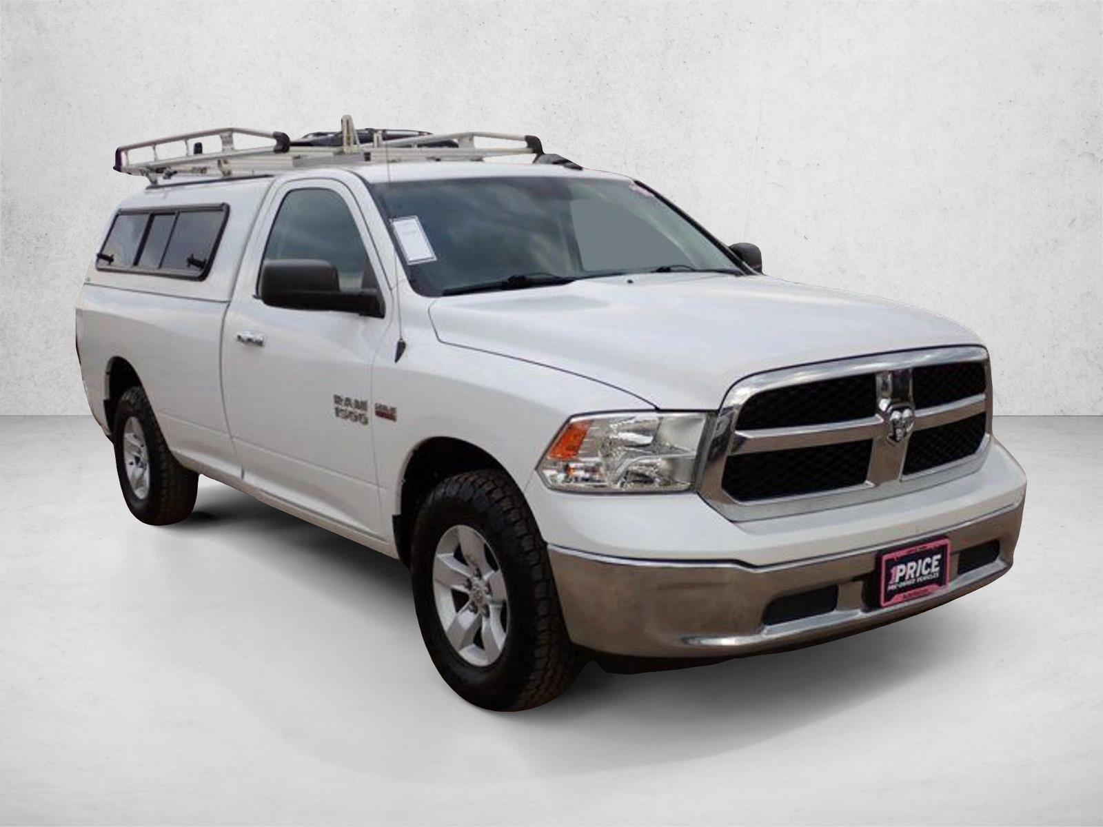 2018 Ram 1500 SLT photo 4