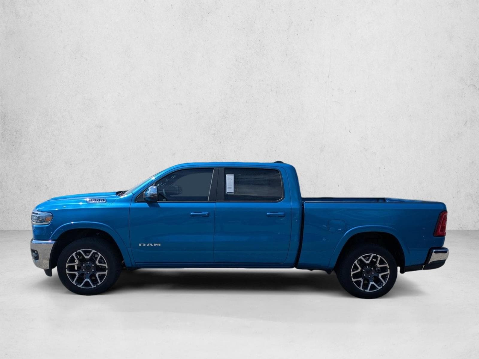 2025 RAM 1500 Laramie - Photo 9