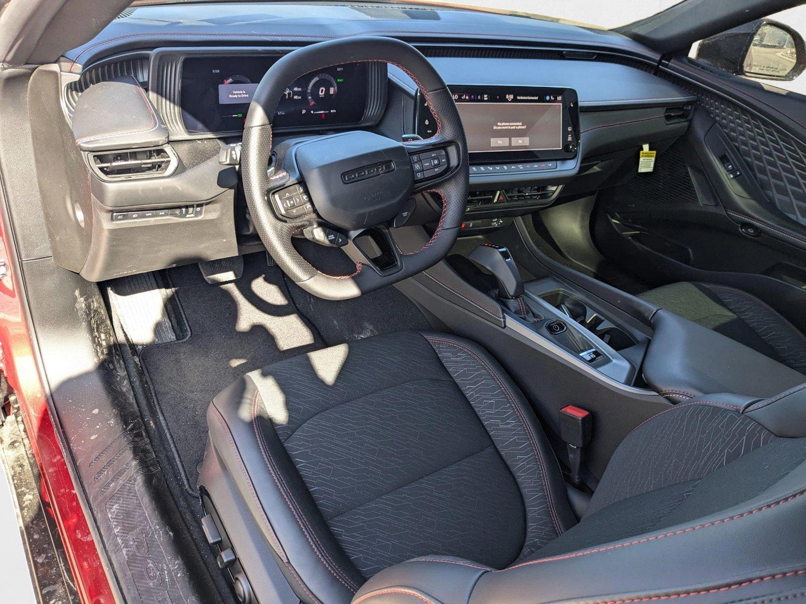 2025 Dodge Charger R/T photo 3