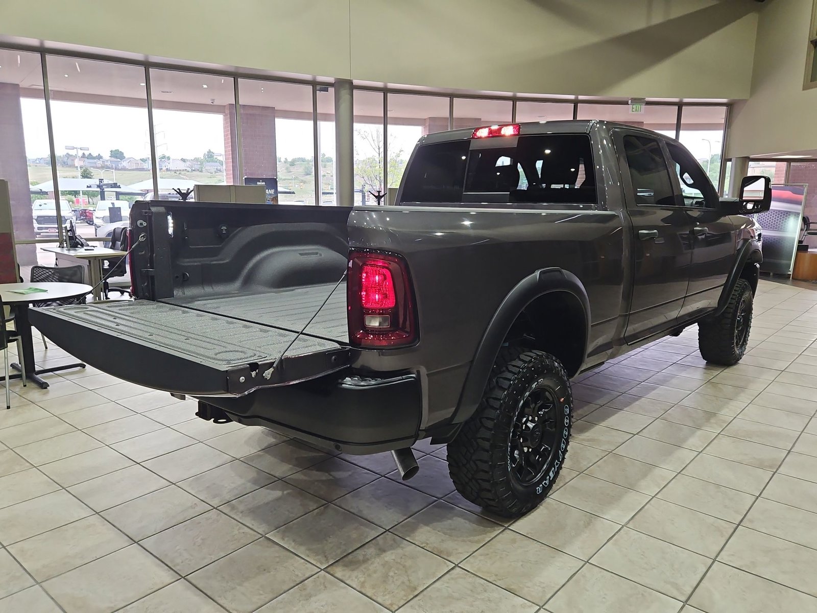 2025 Ram 2500 Tradesman photo 2