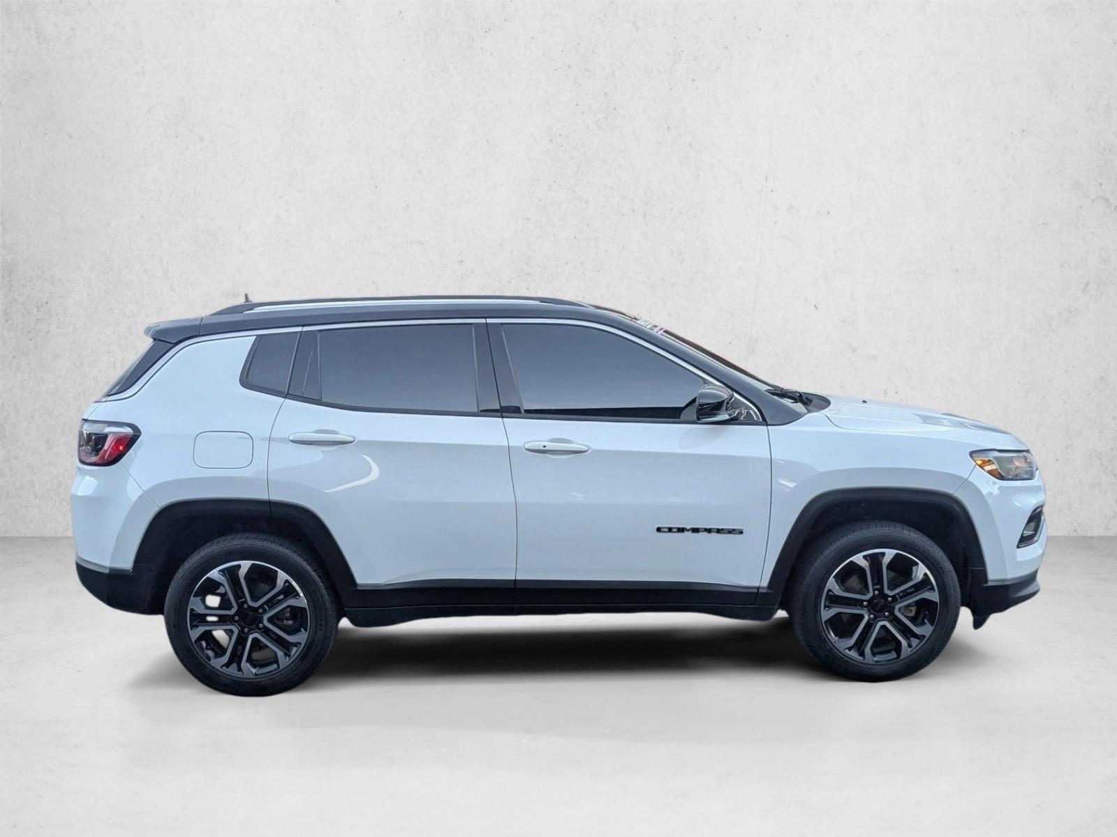 2022 Jeep Compass Limited photo 2