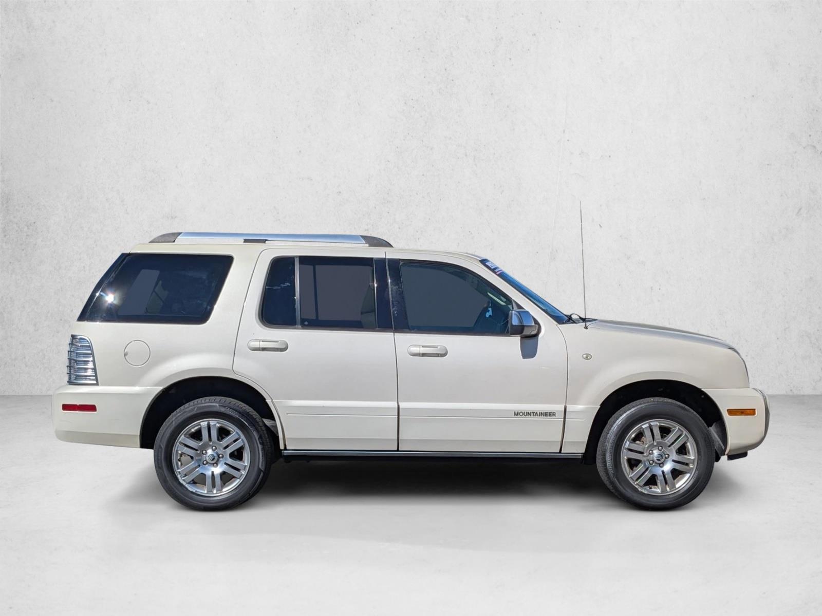 2009 Mercury Mountaineer Premier photo 4