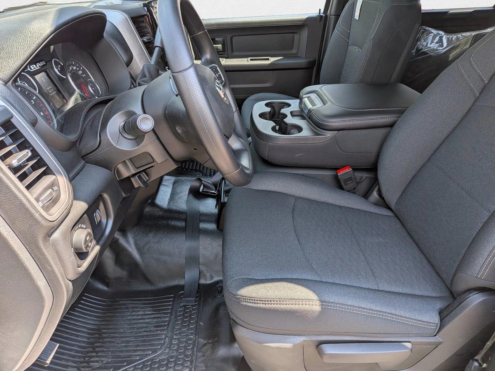 2026 Ram 2500 Tradesman photo 4