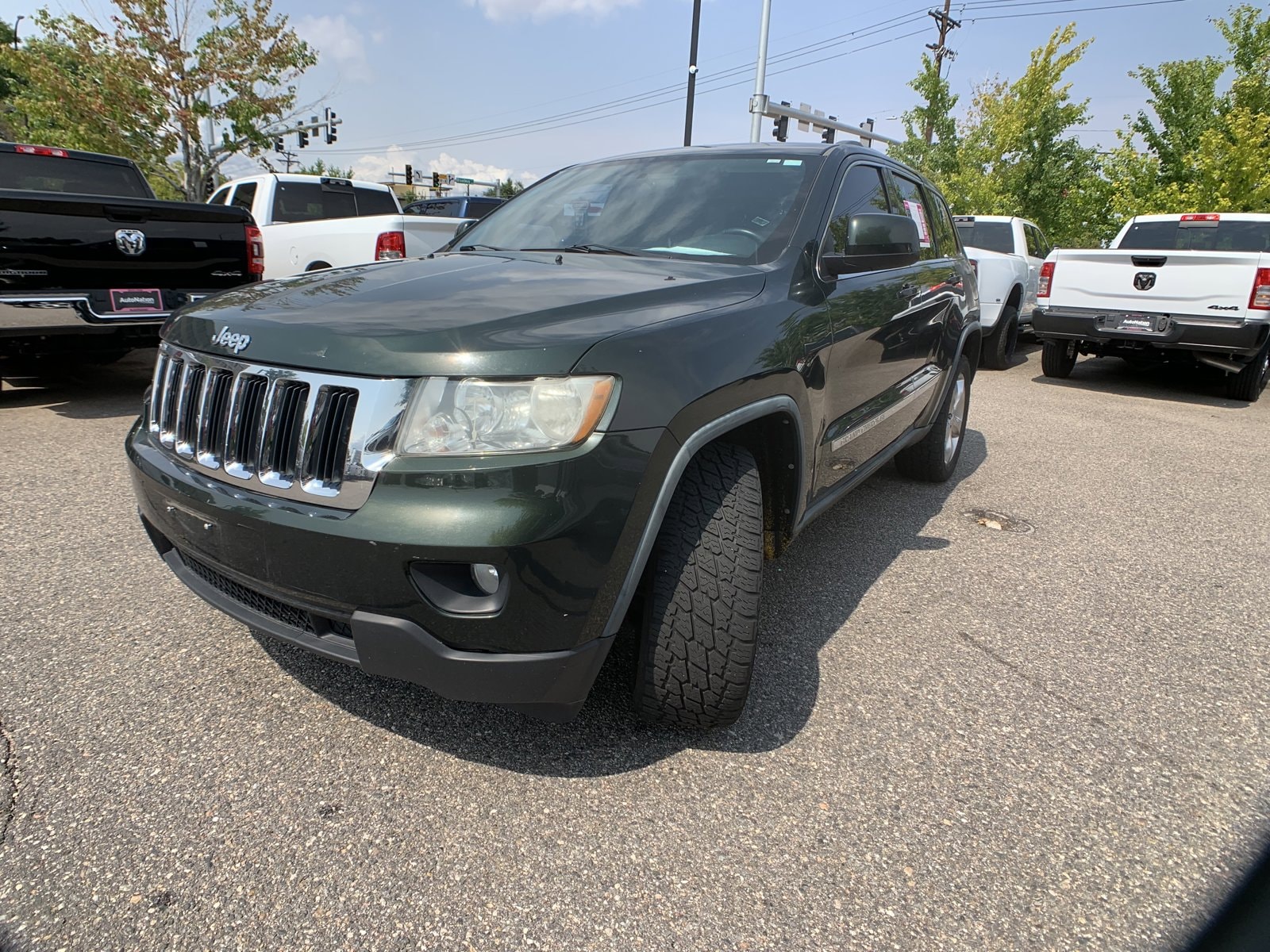 Used 2011 Jeep Grand Cherokee Laredo with VIN 1J4RR4GG6BC622895 for sale in Summit, NJ