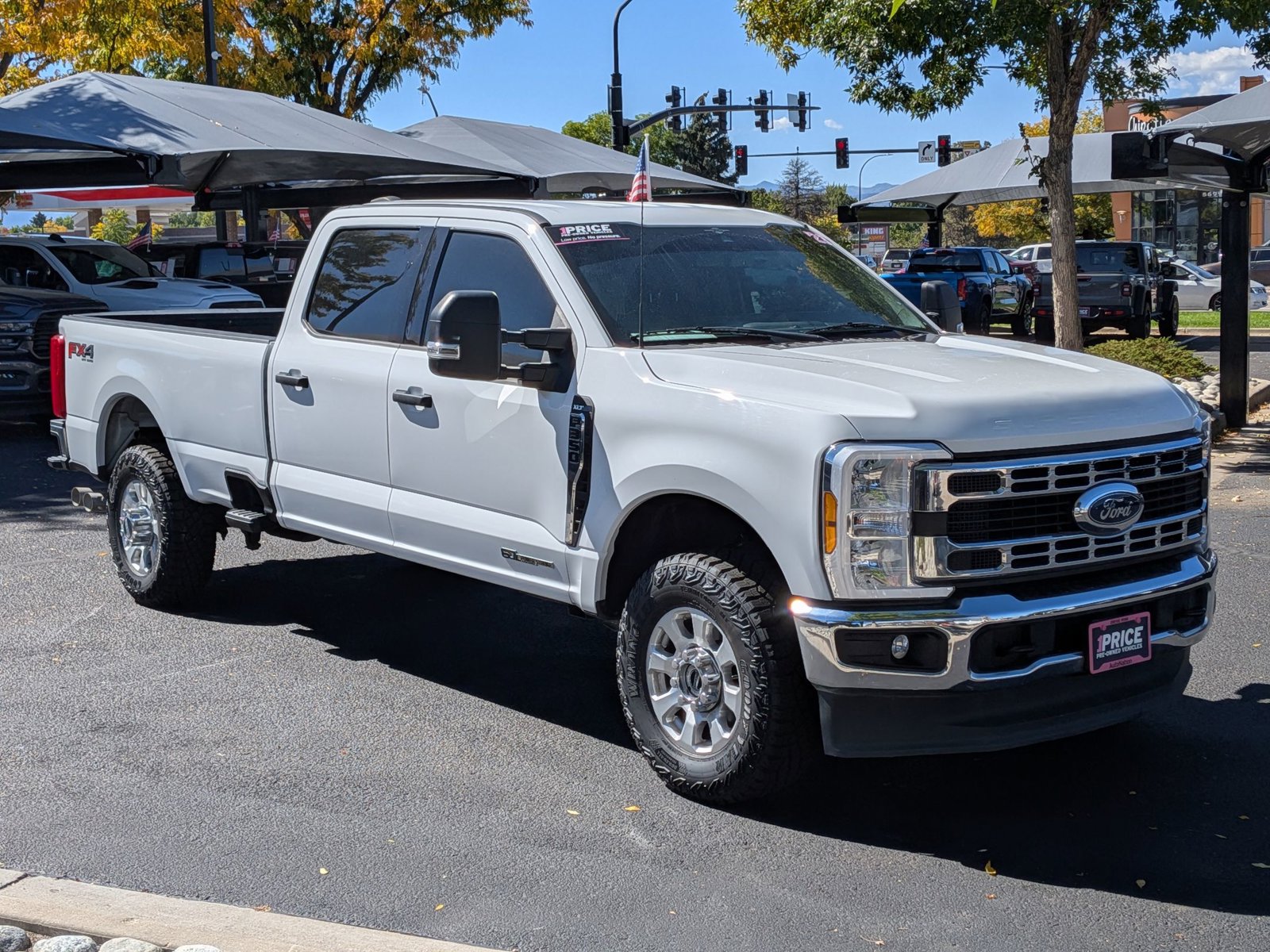 2023 Ford F-350 XLT photo 2