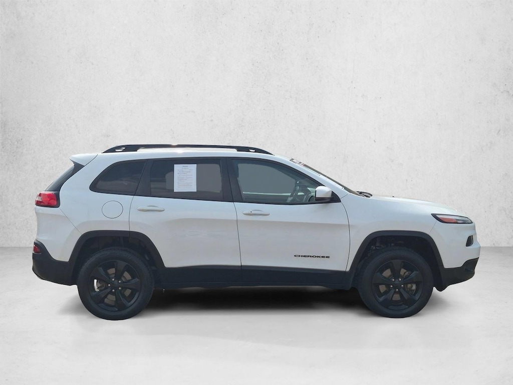 Used 2017 Jeep Cherokee High Altitude Sport Utility