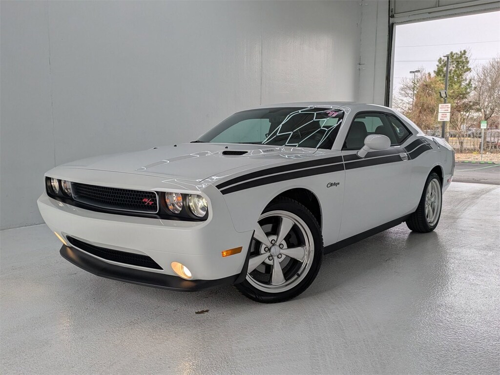 Used 2011 Dodge Challenger R/T Classic 2dr Car