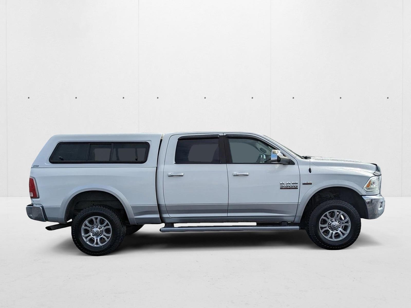 2015 Ram 3500 Laramie photo 4