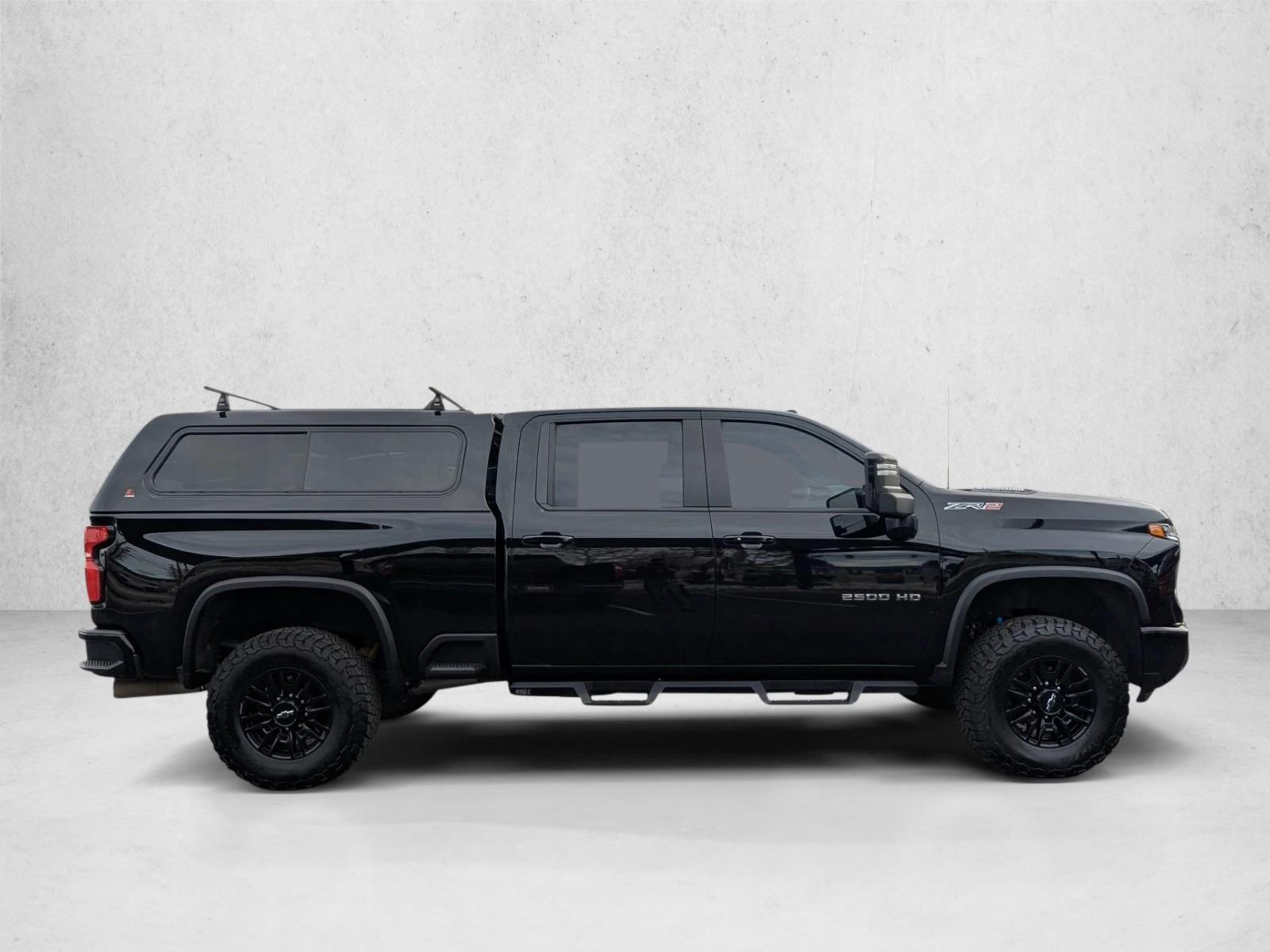 2024 Chevrolet Silverado 2500HD ZR2 photo 3