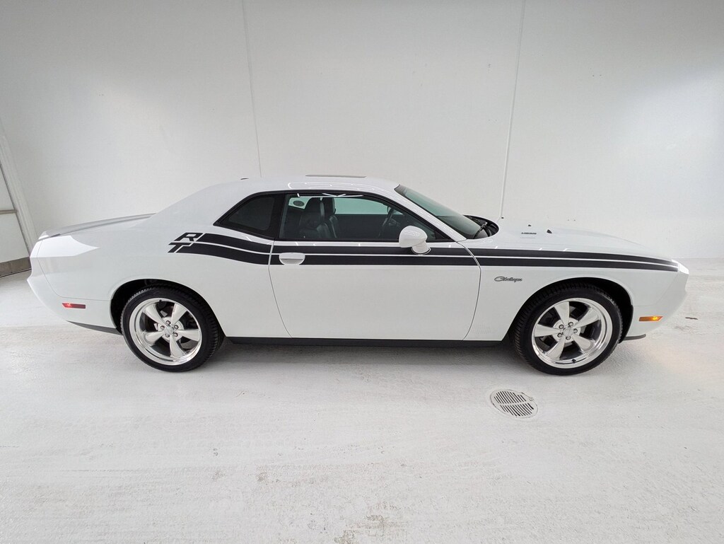 Used 2011 Dodge Challenger R/T Classic 2dr Car