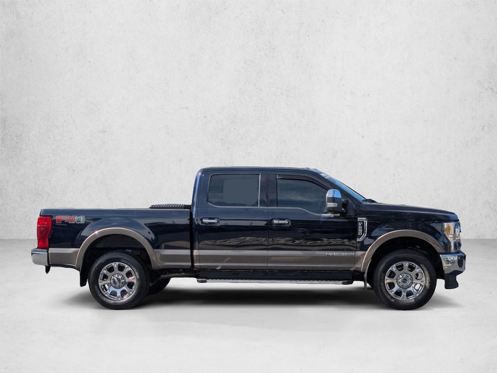 Used 2021 Ford F-250 LARIAT Crew Cab Pickup