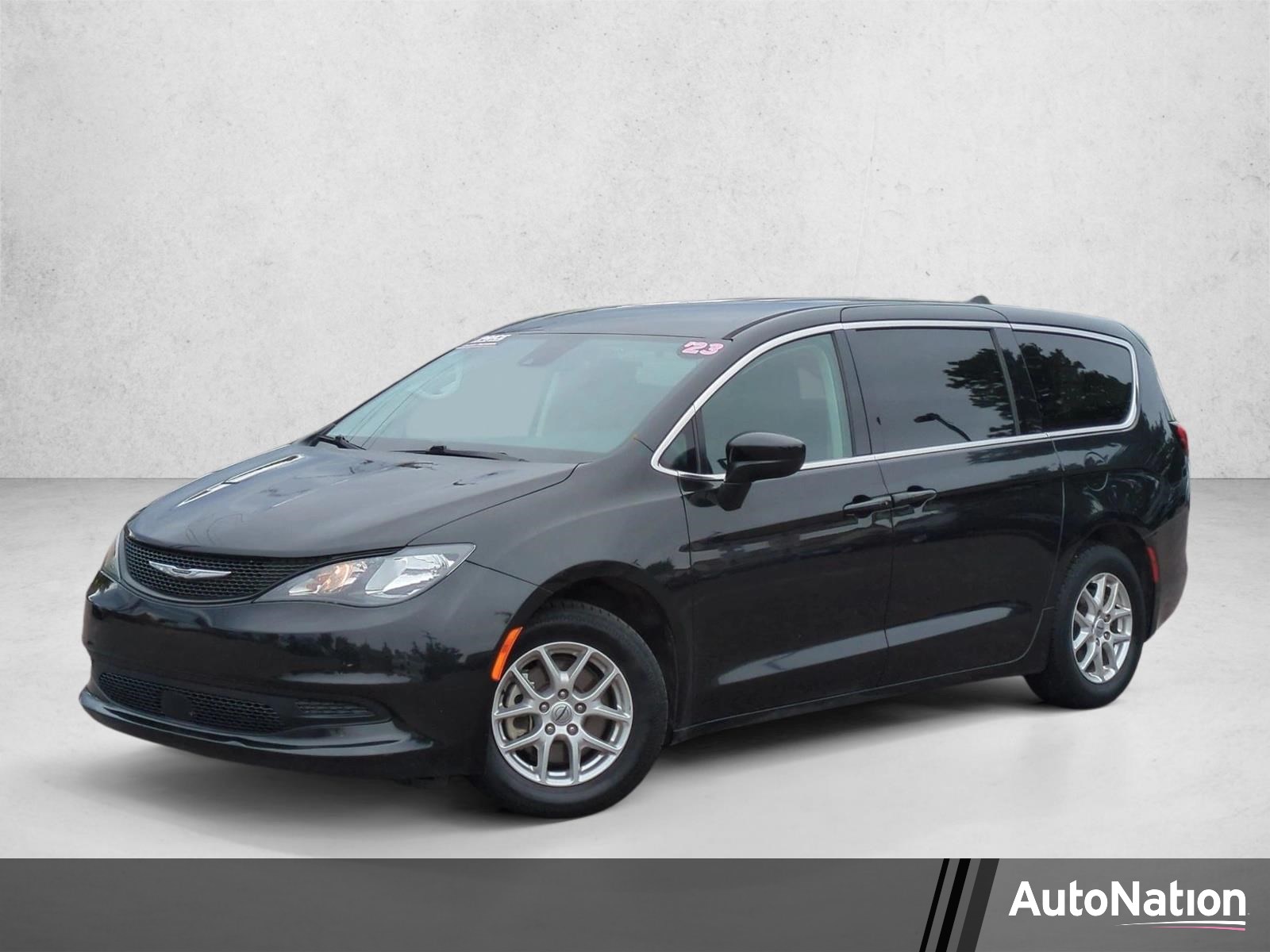 2023 Chrysler Voyager