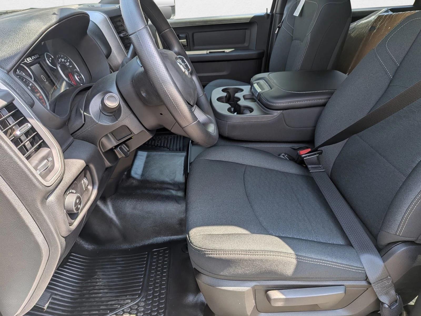 2026 Ram 2500 Tradesman photo 4