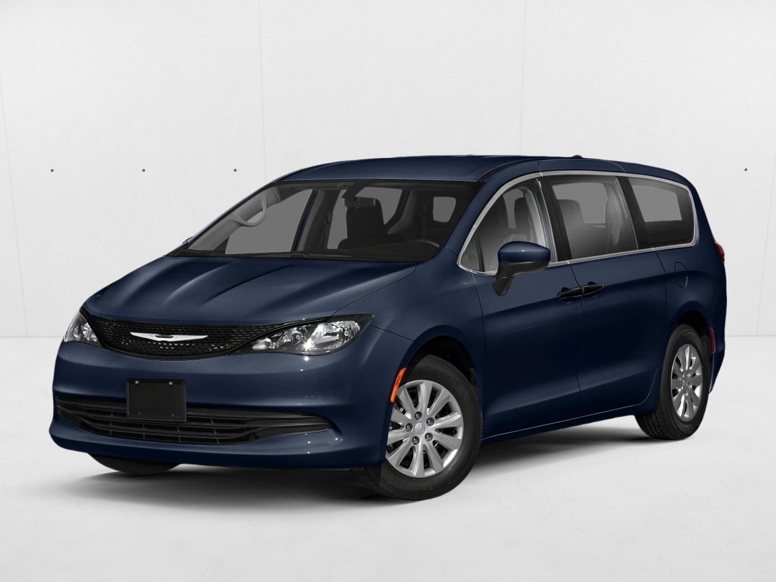 2020 Chrysler Voyager LX's photo