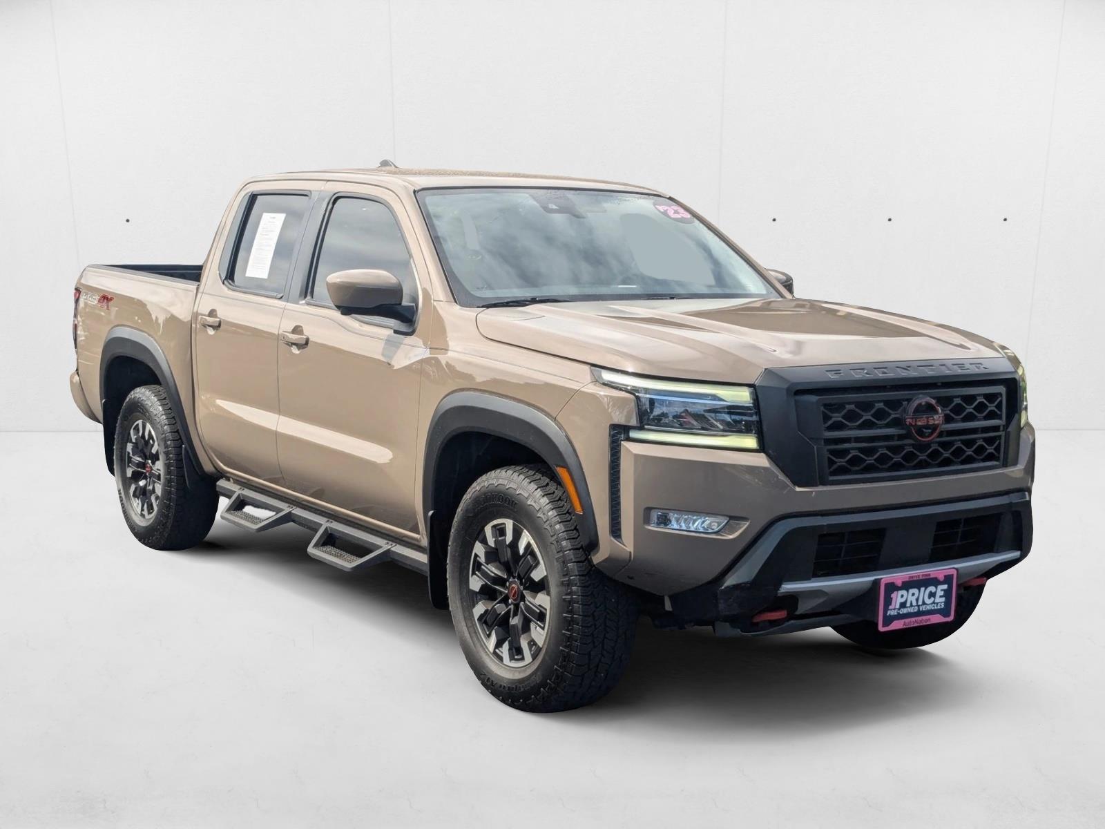 2023 Nissan Frontier PRO-4X Crew Cab photo 3