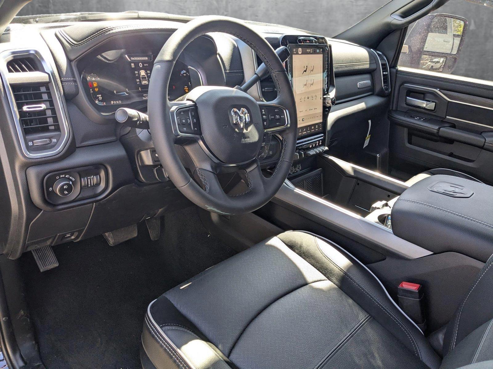 2025 Ram 3500 Laramie photo 3