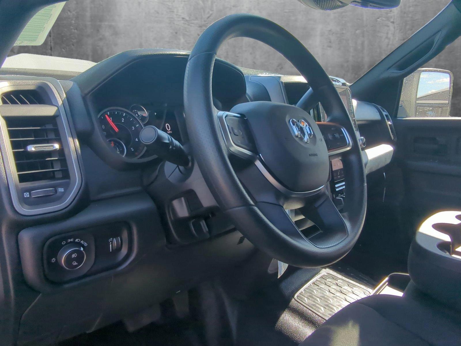2025 Ram 3500 Tradesman photo 3