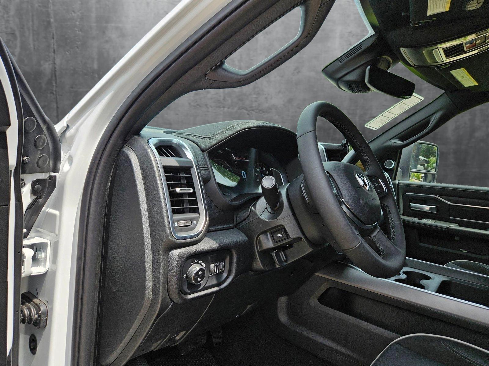 2025 Ram 2500 Laramie photo 3