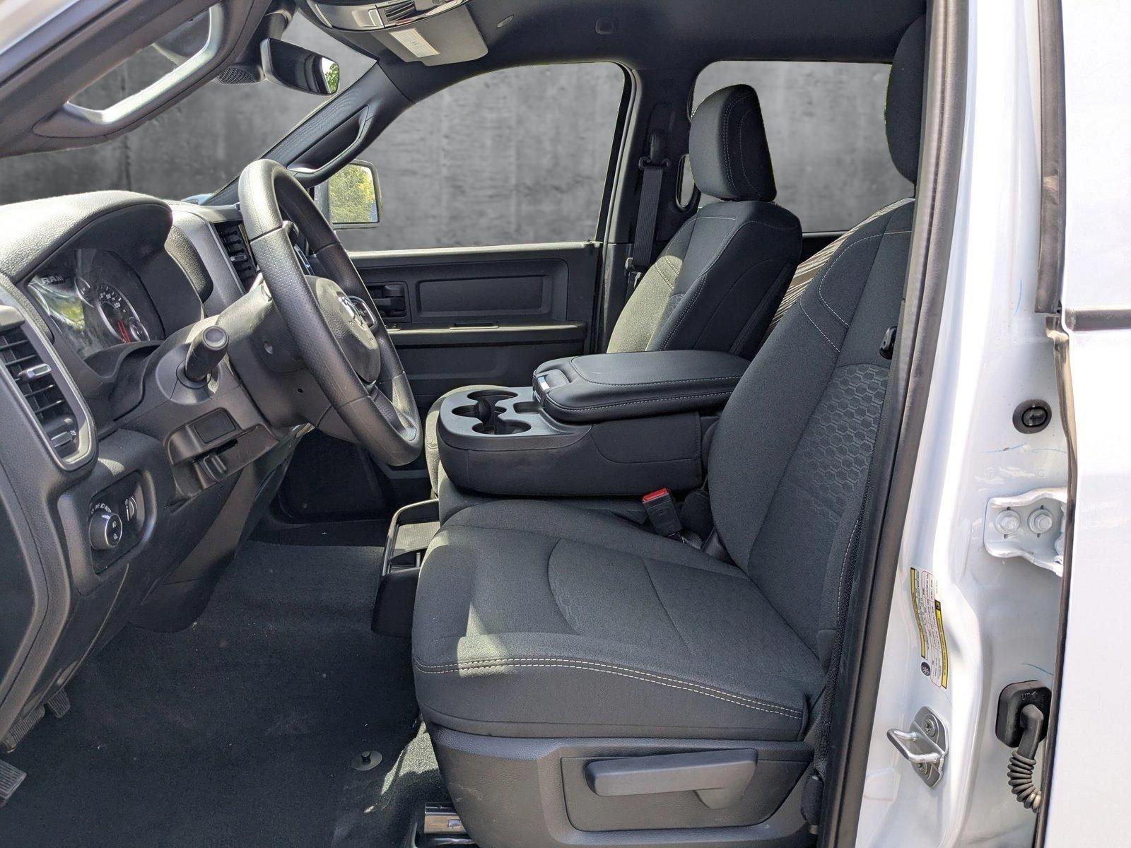 2025 Ram 2500 Tradesman photo 4