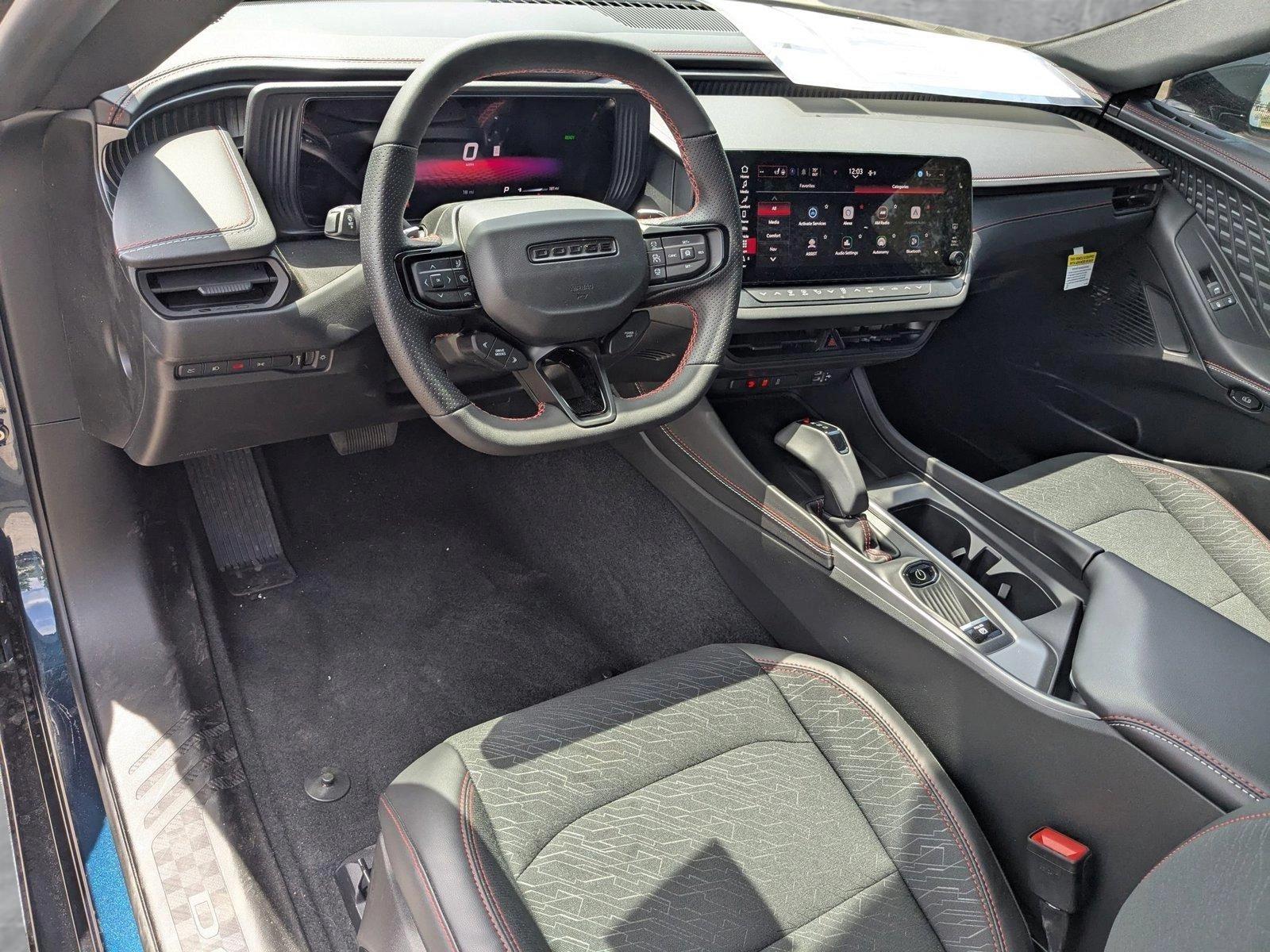 2025 Dodge Charger R/T photo 3