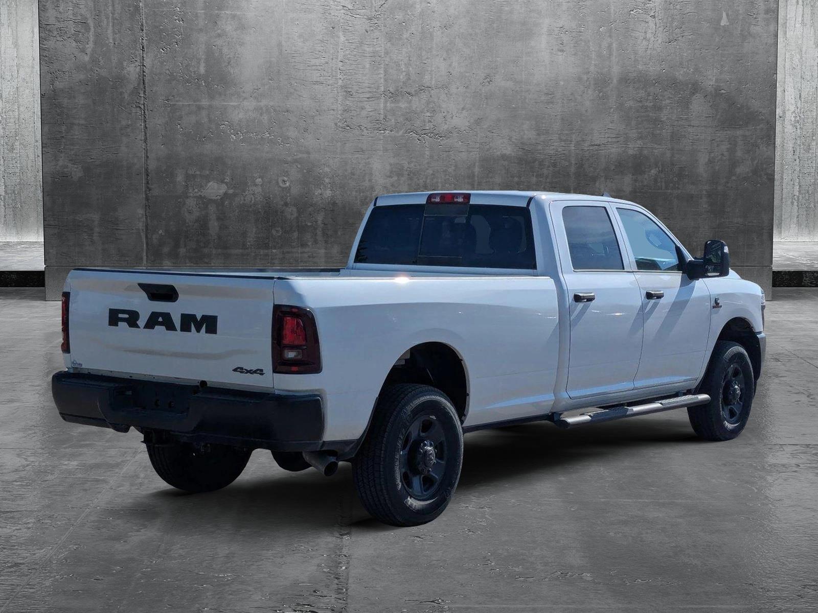 2025 Ram 3500 Tradesman photo 2