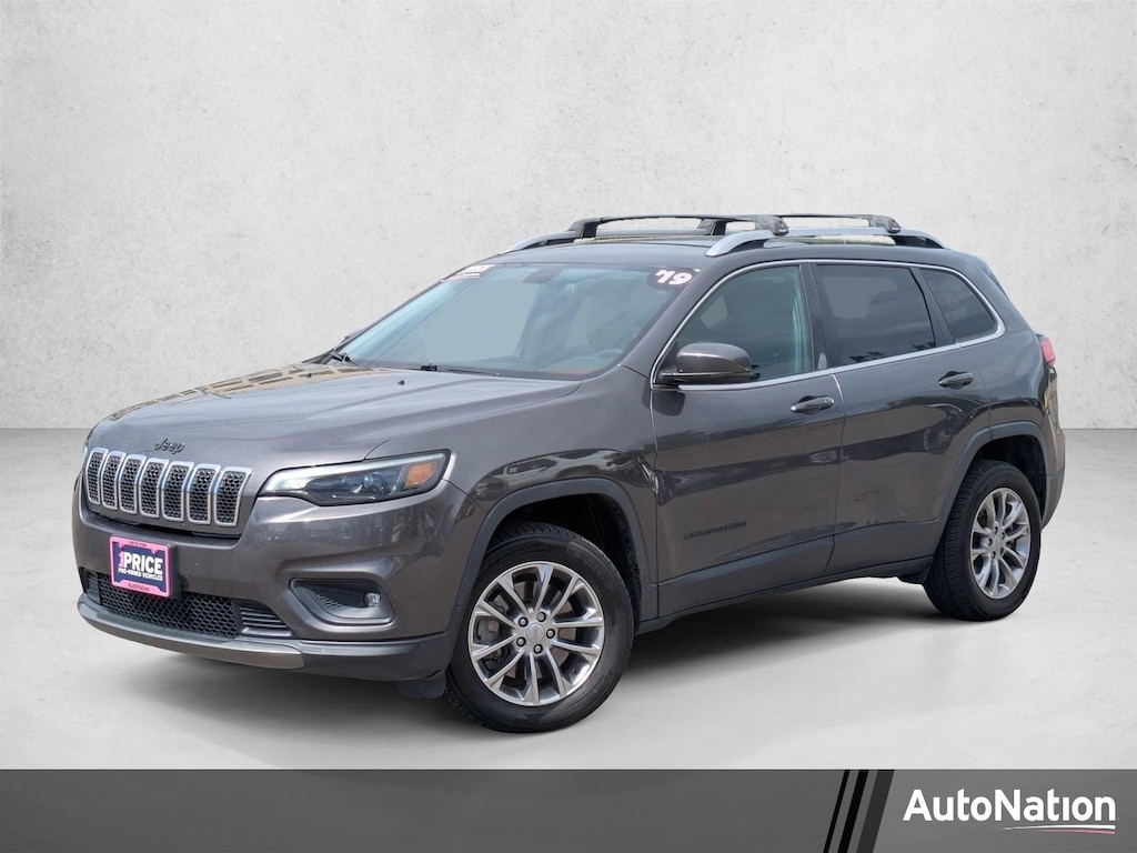 Used 2019 Jeep Cherokee Latitude Plus Sport Utility
