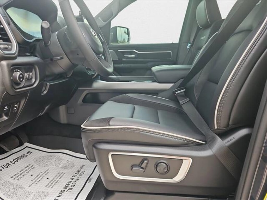 New 2025 Ram 1500 Laramie Truck Crew Cab