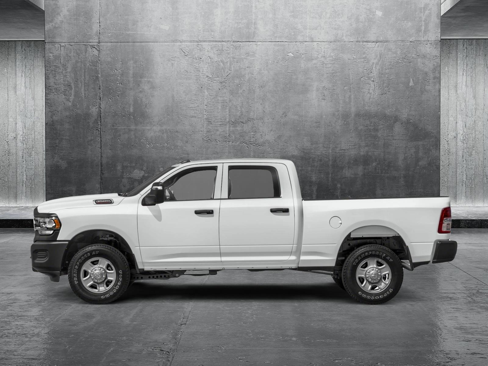 2025 Ram 3500 Tradesman photo 3