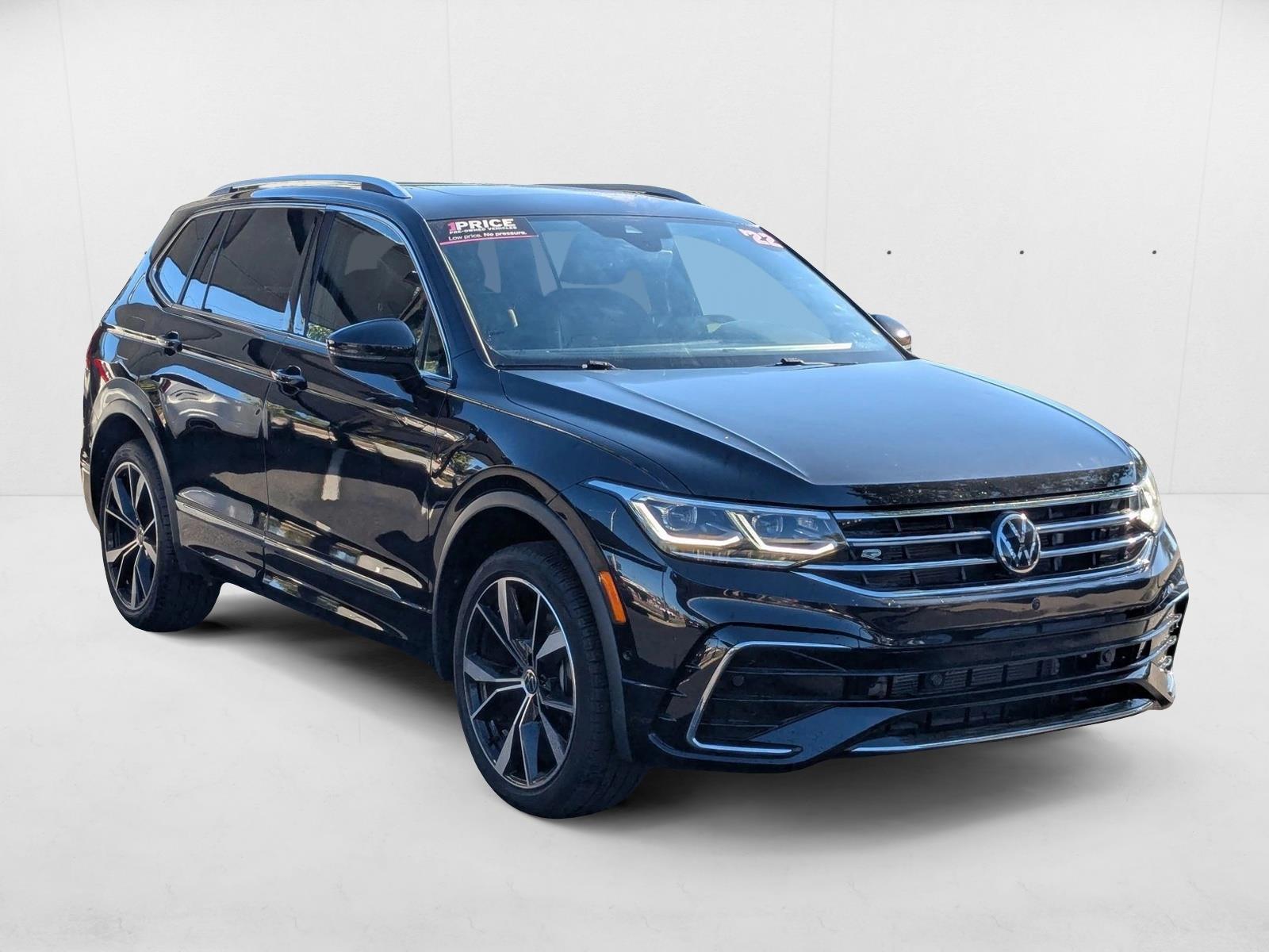 2022 Volkswagen Tiguan SEL Premium R-Line photo 2