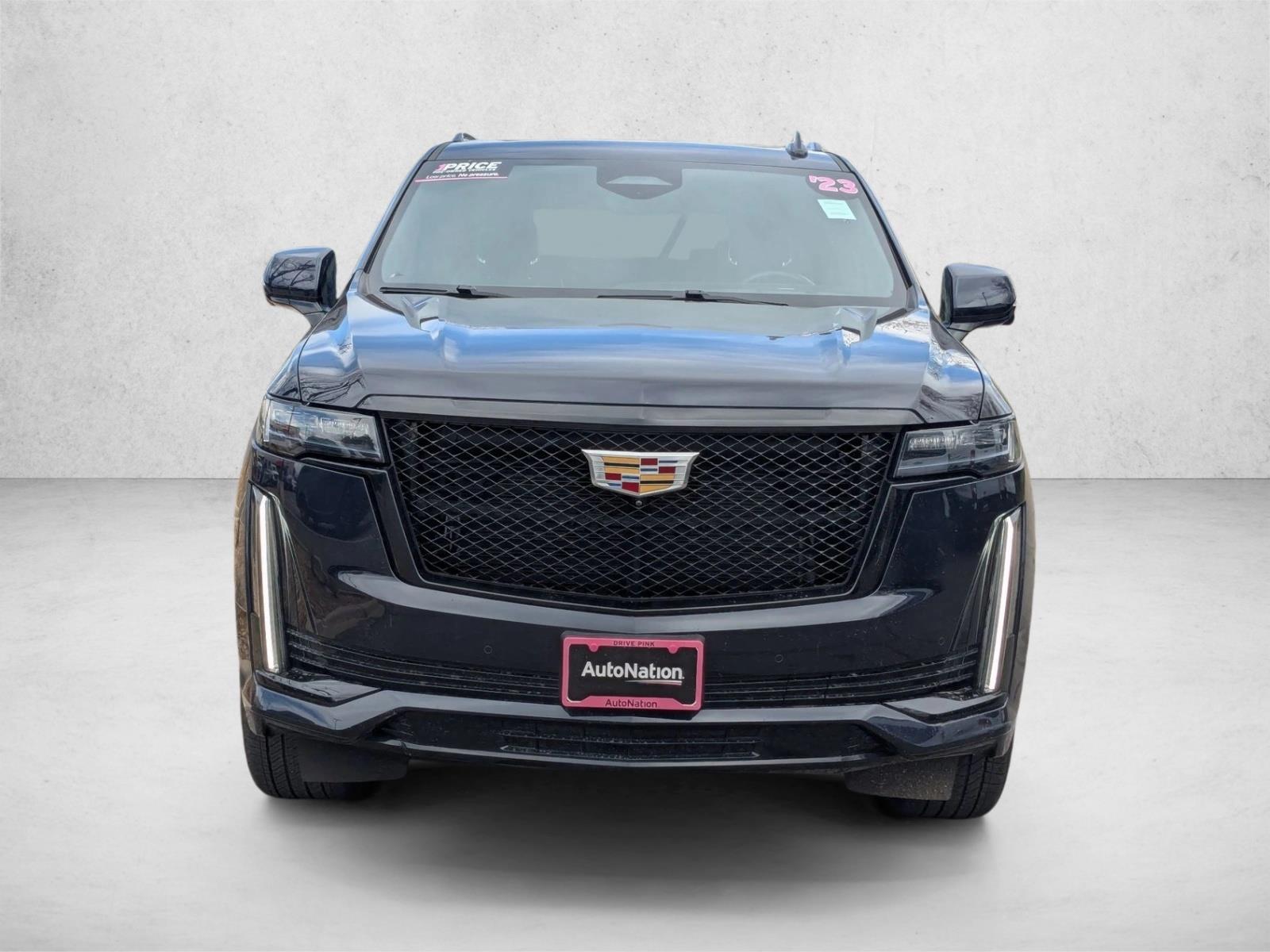 2023 Cadillac Escalade Sport photo 2