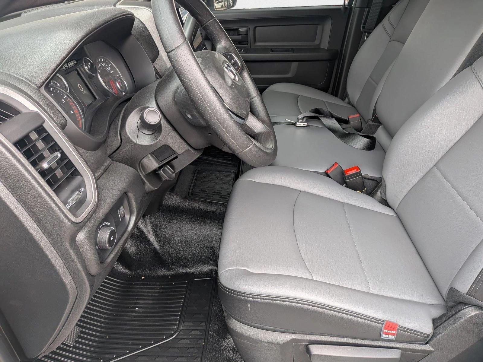 2026 Ram 5500 Tradesman photo 3