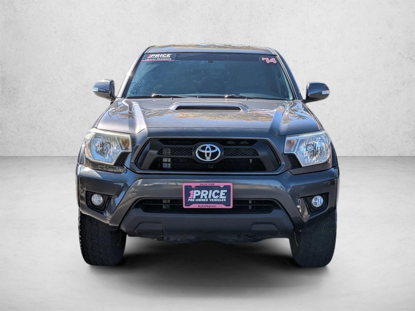 2014 Toyota Tacoma Double Cab PreRunner photo 2