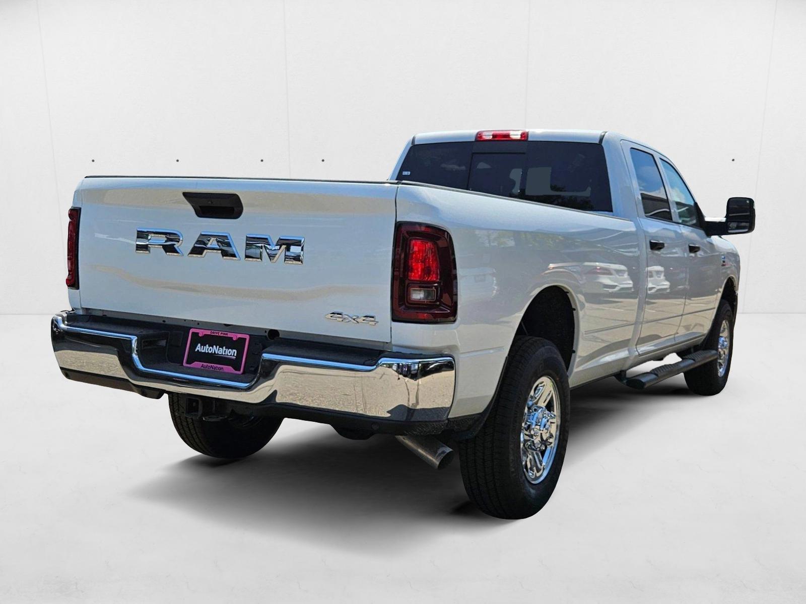 2025 Ram 3500 Tradesman photo 2