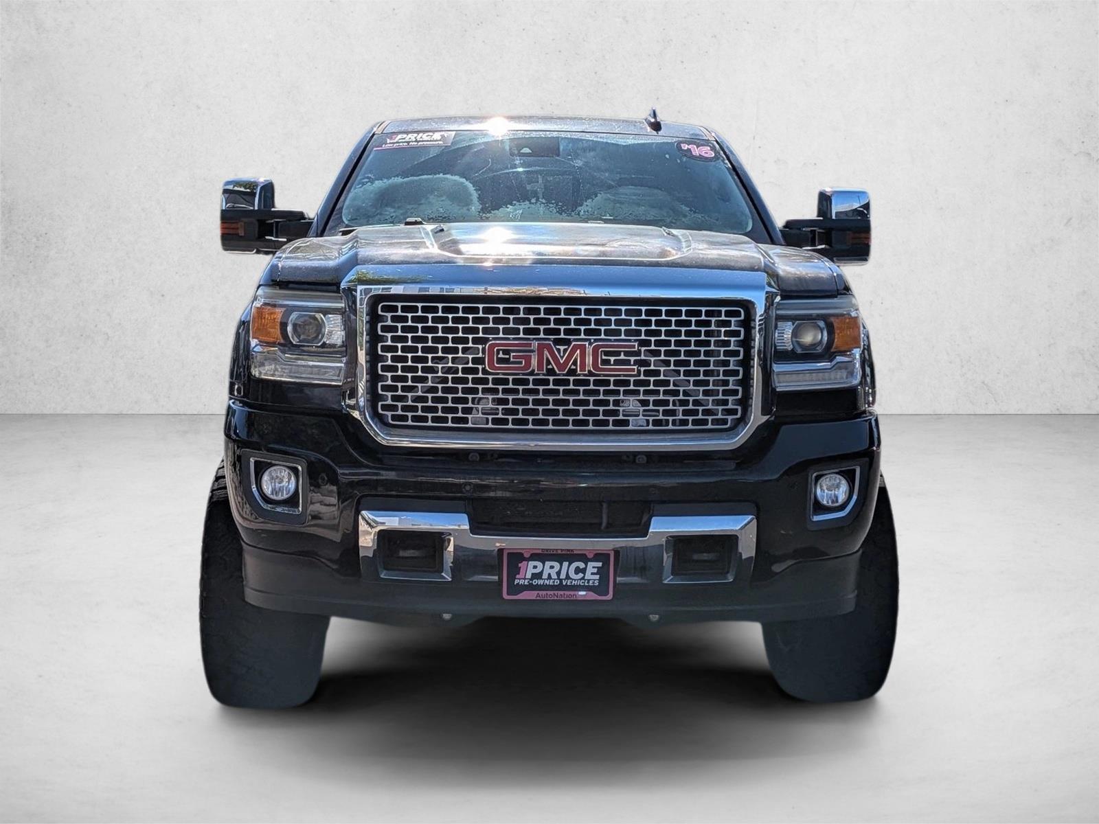 2016 Gmc Sierra Denali photo 2