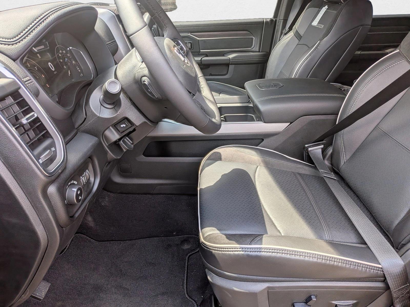 2025 Ram 2500 Laramie photo 4