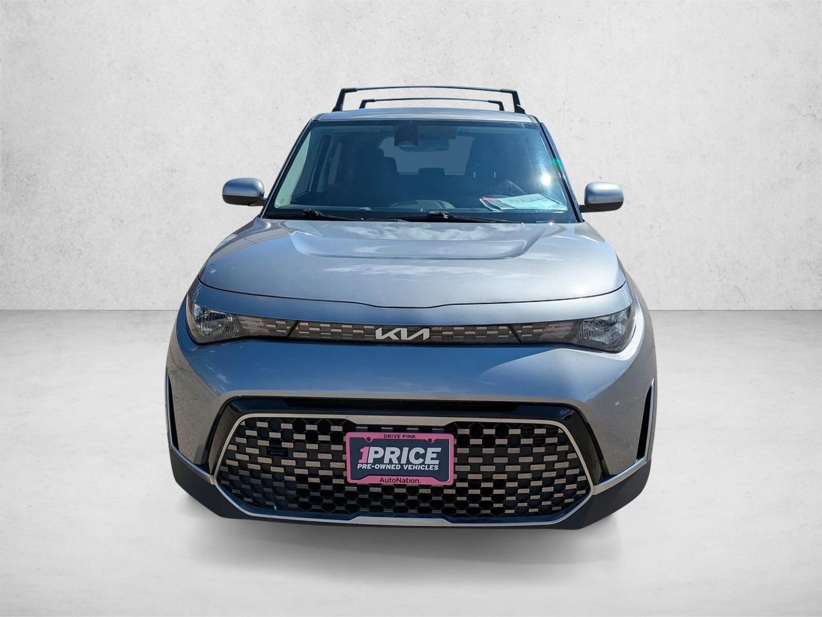 2023 Kia Soul EX photo 2