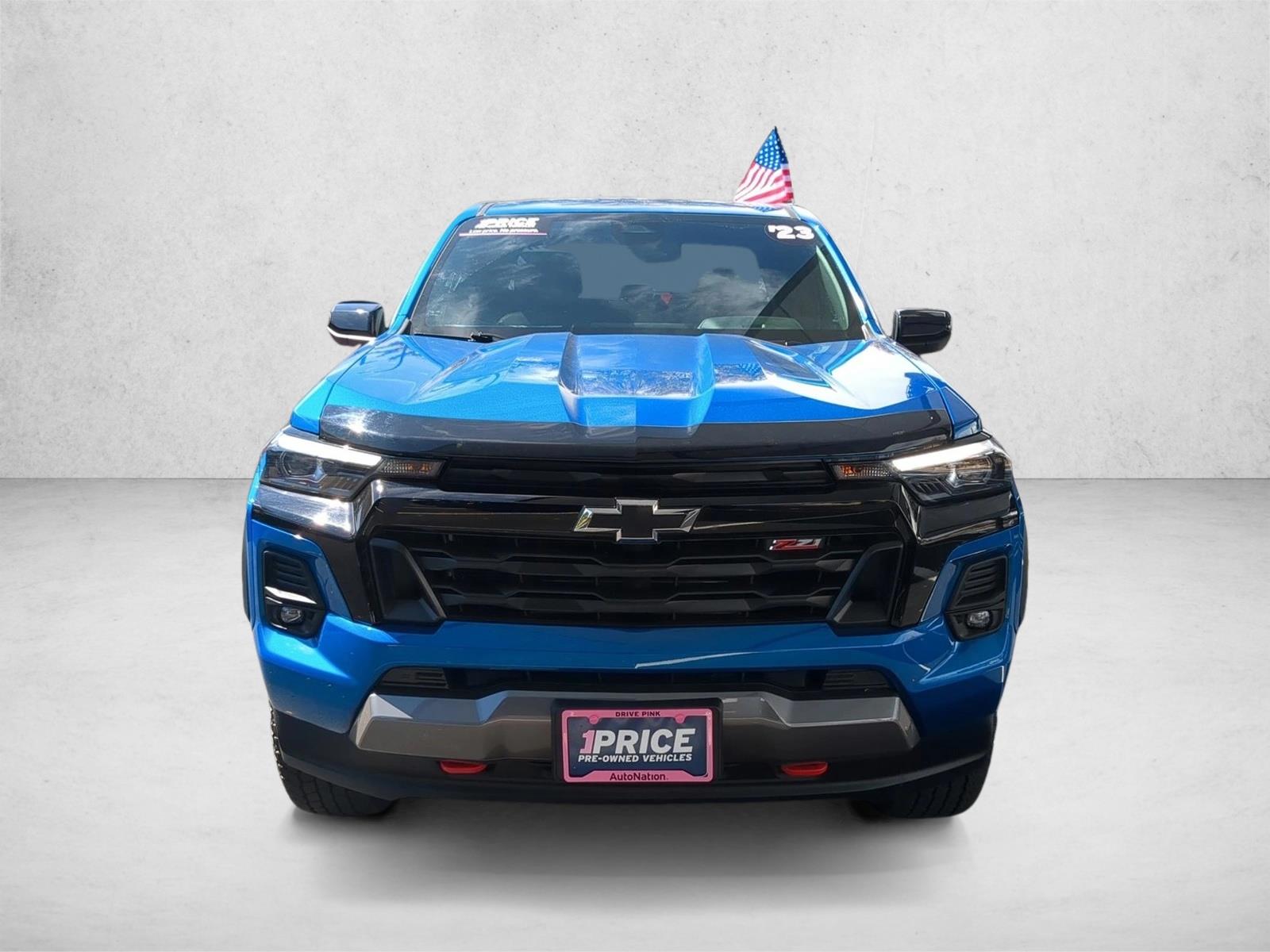 2023 Chevrolet Colorado Z71 photo 2
