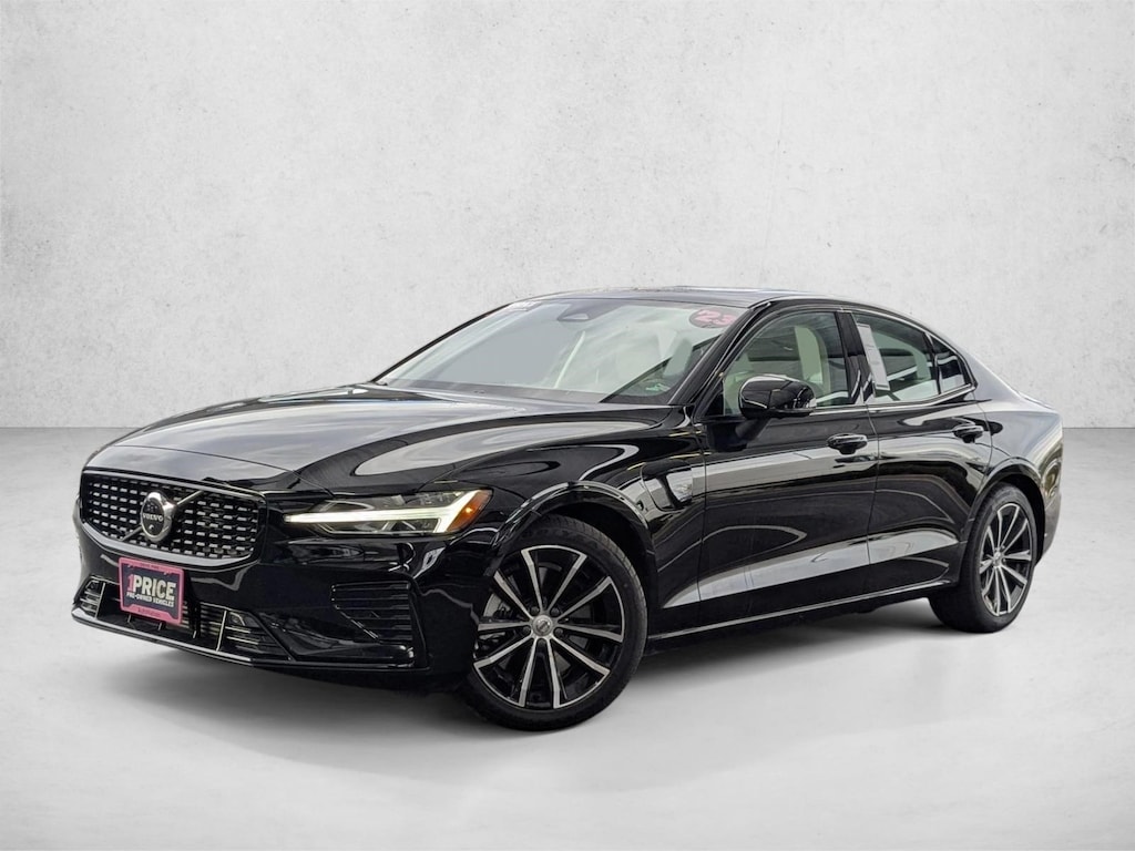 Used 2023 Volvo S60 Recharge Plug-In Hybrid Plus Dark Theme 4dr Car