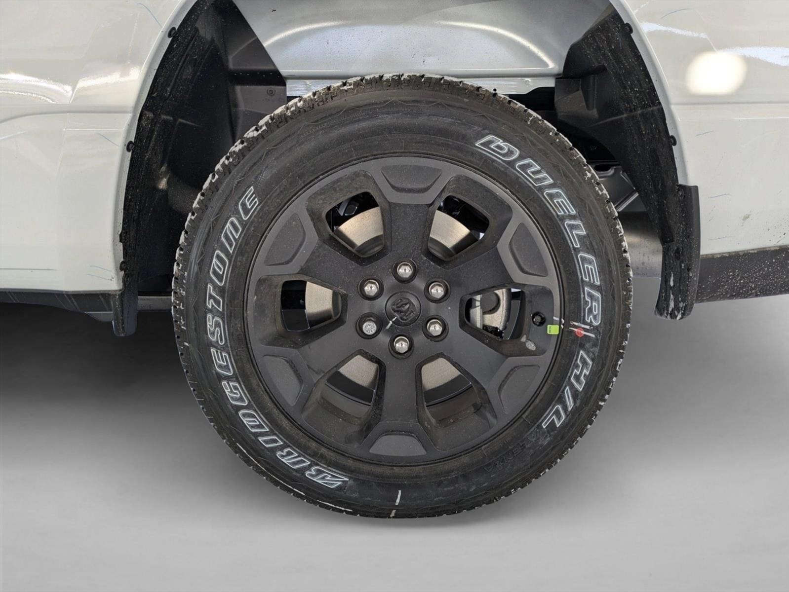 2026 RAM 1500 Express - Photo 15