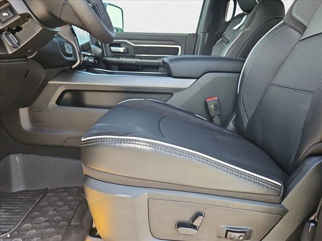 2025 Ram 2500 Laramie photo 4